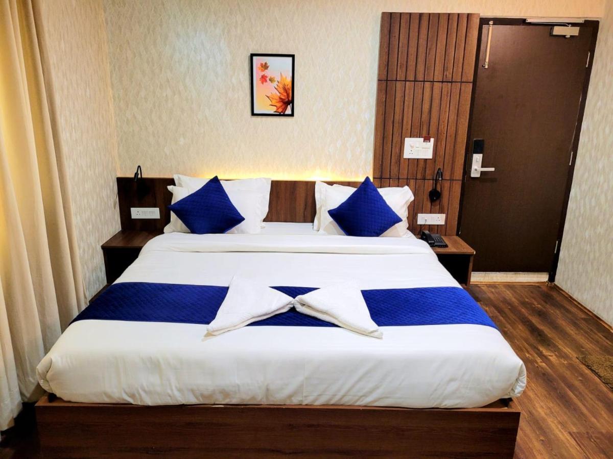 Hotel Royal Plaza Srīnagar Kültér fotó