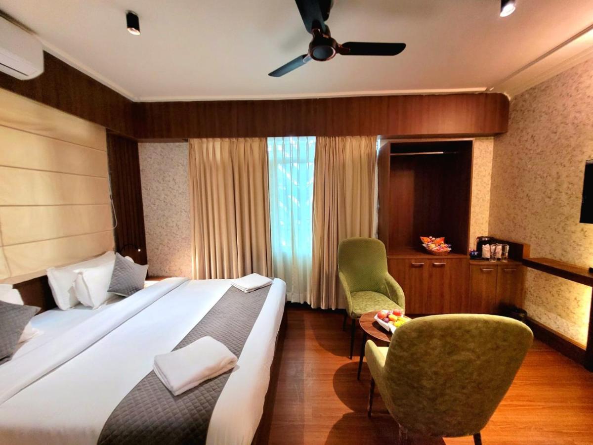 Hotel Royal Plaza Srīnagar Kültér fotó